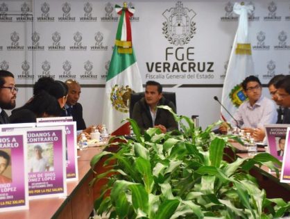 Atiende Fiscal General a Colectivo Por la Paz Xalapa