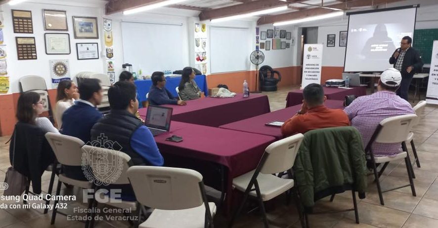 Capacita UECS a integrantes del Club Rotaract Macuiltepletl Xalapa A.C. en prevención en secuestro y engaño telefónico