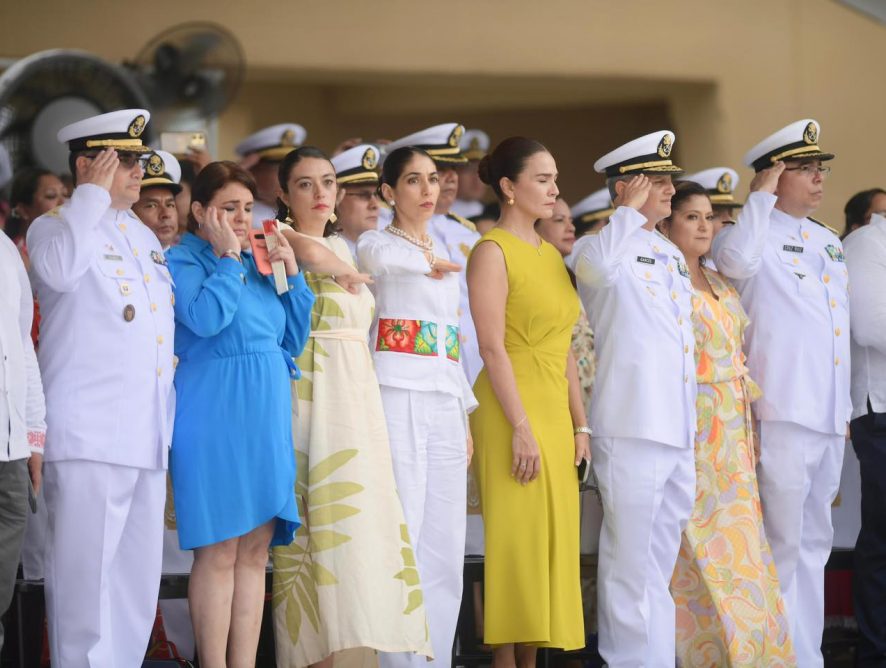 FGE asiste a la ceremonia del CX Aniversario de la Gesta Heroica de la Defensa del Puerto de Veracruz