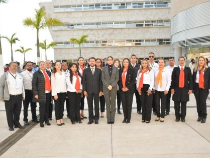 FISCAL GENERAL ENCABEZA CEREMONIA DE HONORES A LA BANDERA EN OFICINAS CENTRALES