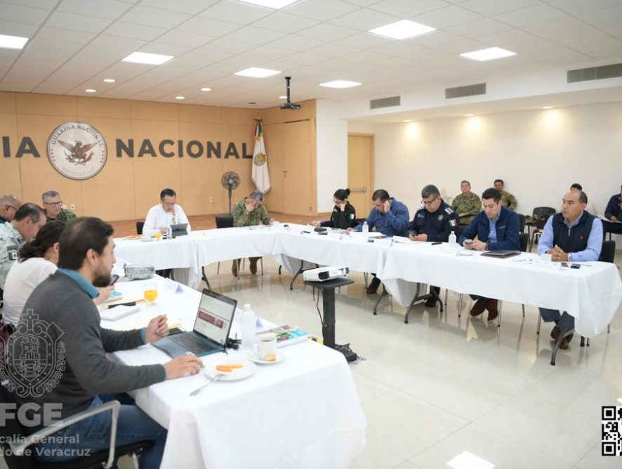 La Fiscal General informa en la COESCONPAZ vinculación a proceso en contra del Presidente del DIF Municipal de Sayula de Alemán, como presunto responsable de los delitos de amenazas y ataques a la libertad de reunión y de expresión, vinculación a proceso en contra de presunta integrante de banda de secuestradores, así como imputaciones y vinculaciones a proceso por diversos delitos.