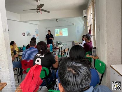 FGE capacita a docentes y personal administrativo de preparatoria en relación al engaño telefónico y secuestro