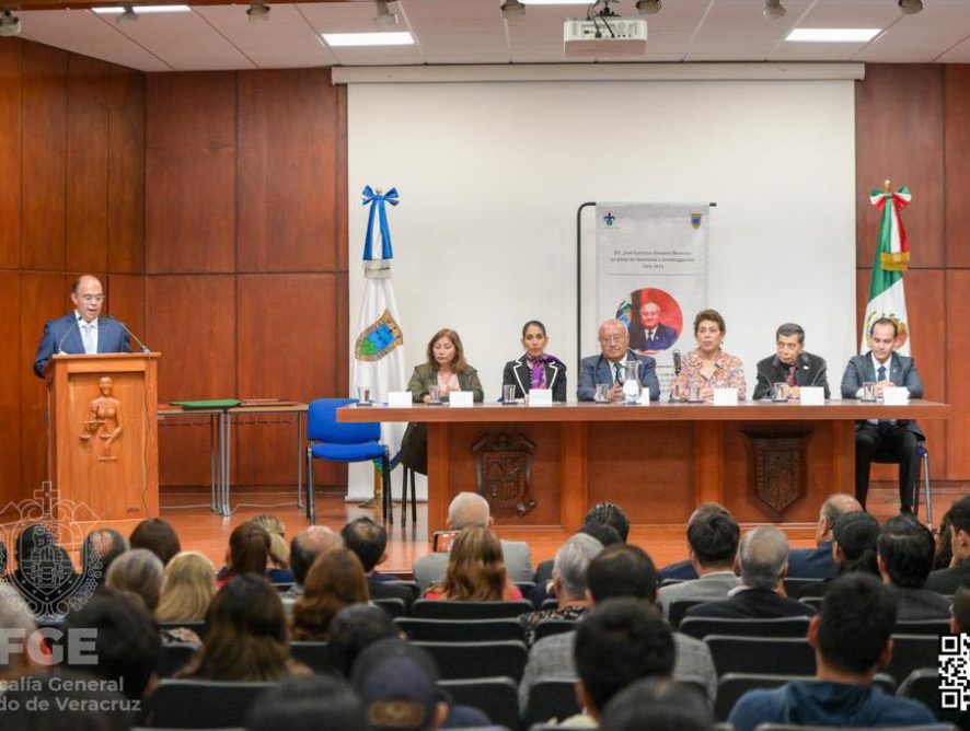 LA FISCAL GENERAL ASISTE AL HOMENAJE A JOSÉ LORENZO ÁLVAREZ MONTERO