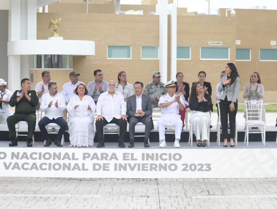 Fiscal General asiste a Banderazo Nacional para el Inicio del Operativo Vacacional de Invierno 2023