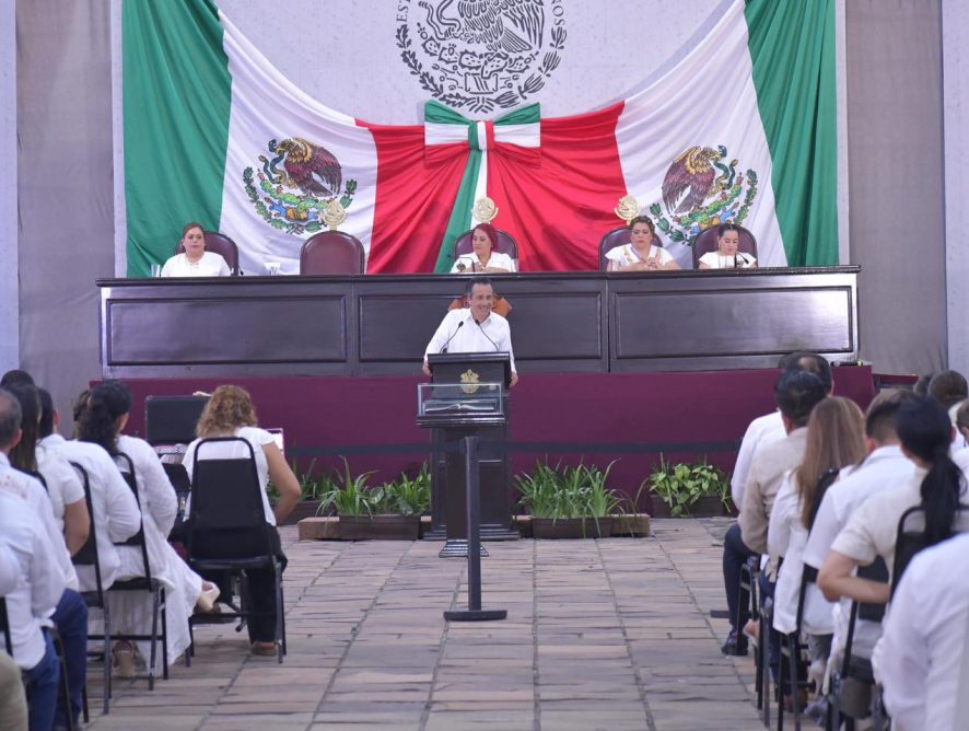 FISCAL GENERAL ASISTE A LA SESIÓN SOLEMNE CONMEMORATIVA POR LOS 200 AÑOS DEL CONGRESO DEL ESTADO DE VERACRUZ