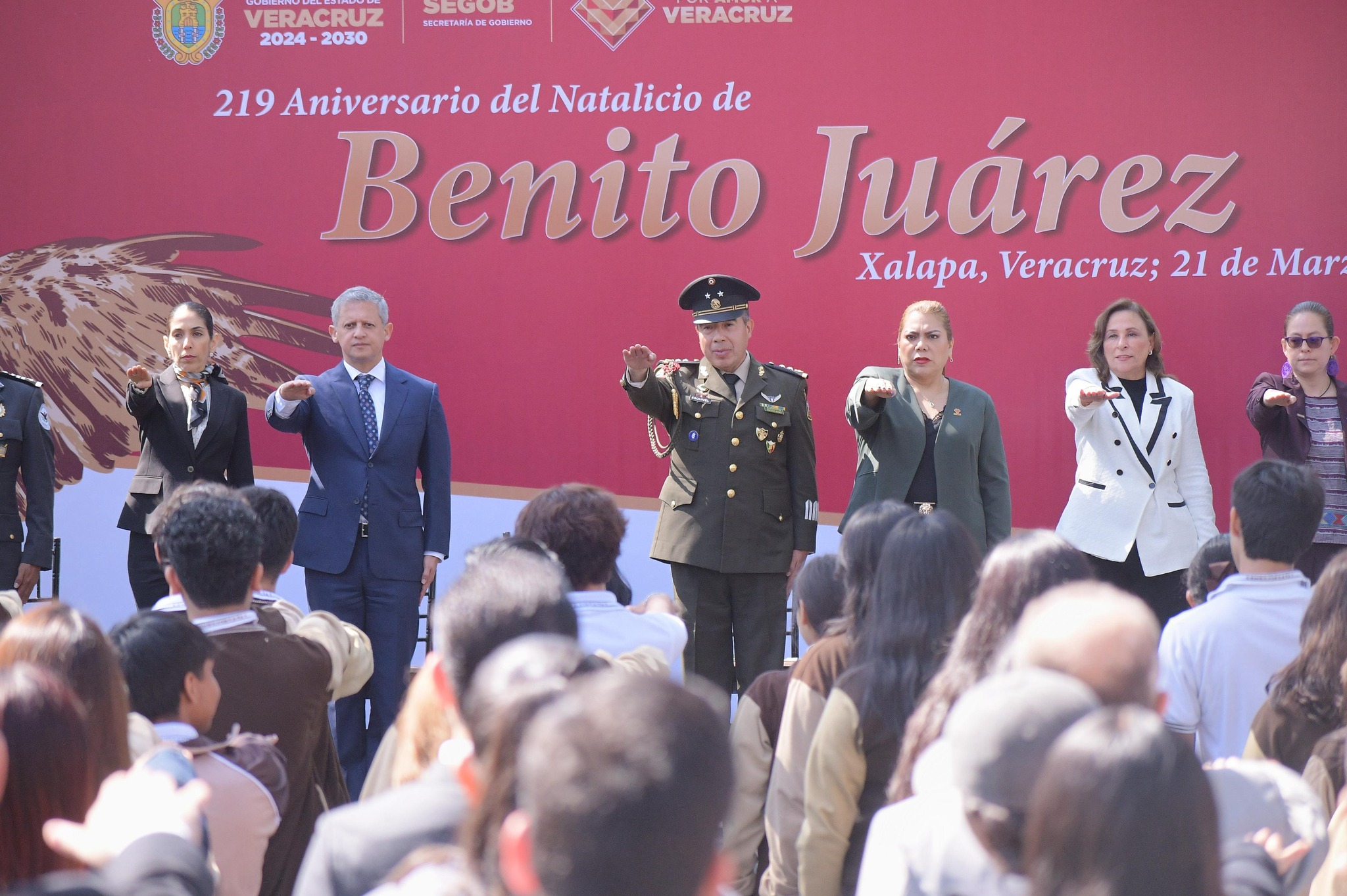 FISCAL GENERAL ASISTE A LA CEREMONIA CONMEMORATIVA POR EL 219 ANIVERSARIO DEL NACIMIENTO DE BENITO JUÁREZ GARCÍA