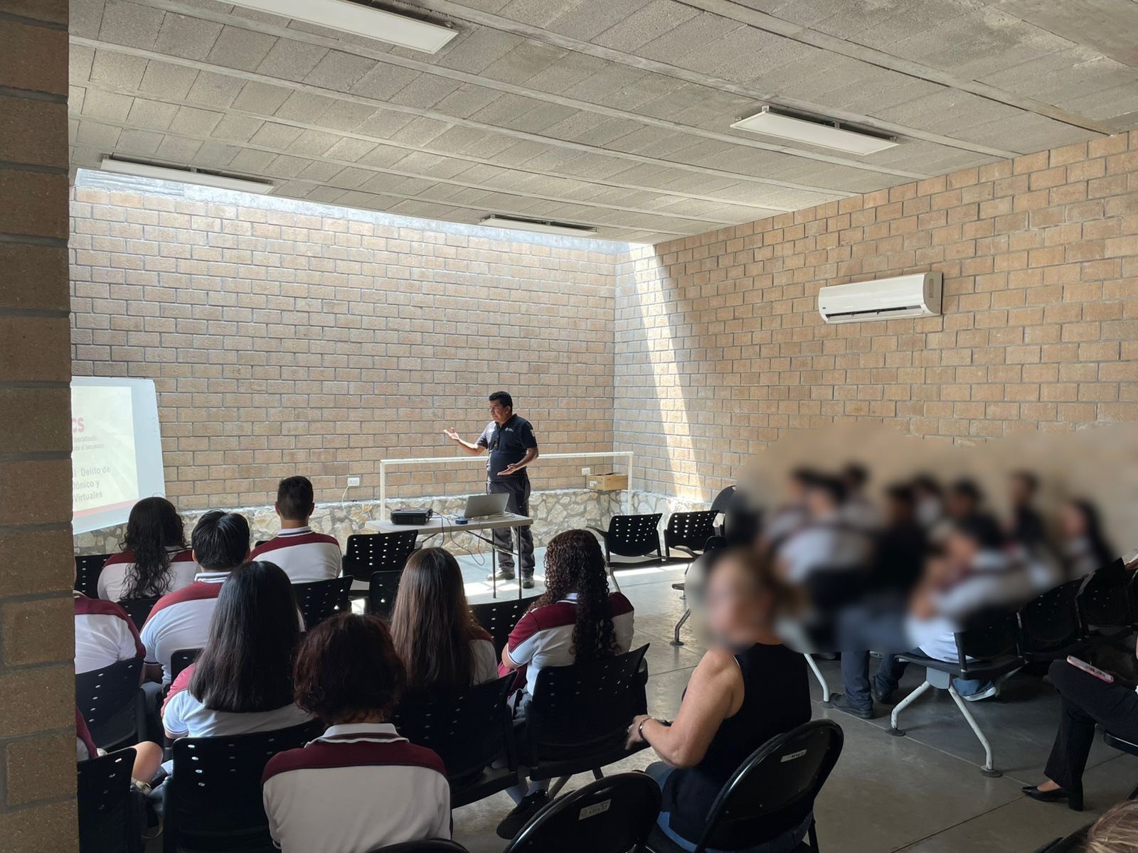 Imparte UECS pláticas preventivas relacionadas con el engaño telefónico y extorsiones en sus modalidades de sexting, grooming, morphing y ciberbullying
