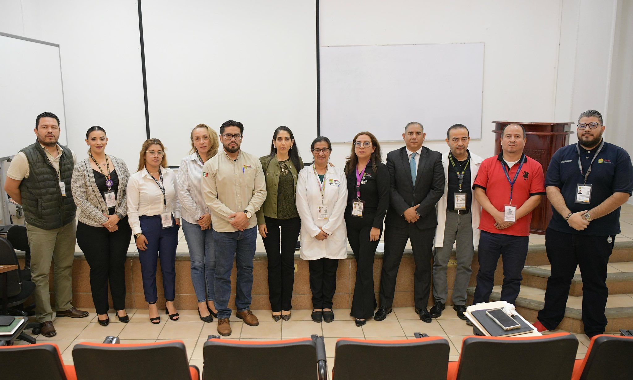 FISCAL GENERAL SOSTIENE REUNIÓN DE TRABAJO CON EL DIRECTOR Y FUNCIONARIOS DE LA DIRECCIÓN GENERAL DE LOS SERVICIOS PERICIALES