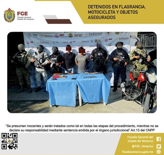 DOS PERSONAS DETENIDAS, UNA MOTOCICLETA Y OBJETOS ASEGURADOS EN OPERATIVO DE CATEO CON FUERZAS FEDERALES EN PAPANTLA