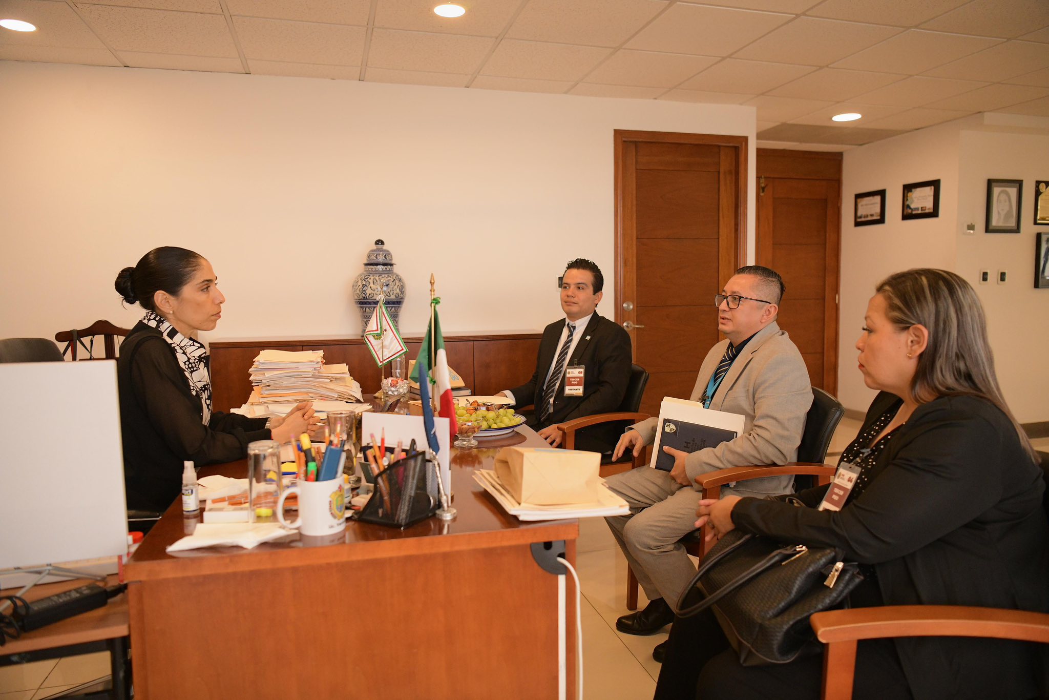 FISCAL GENERAL RECIBE AL CÓNSUL DE HONDURAS EN VERACRUZ
