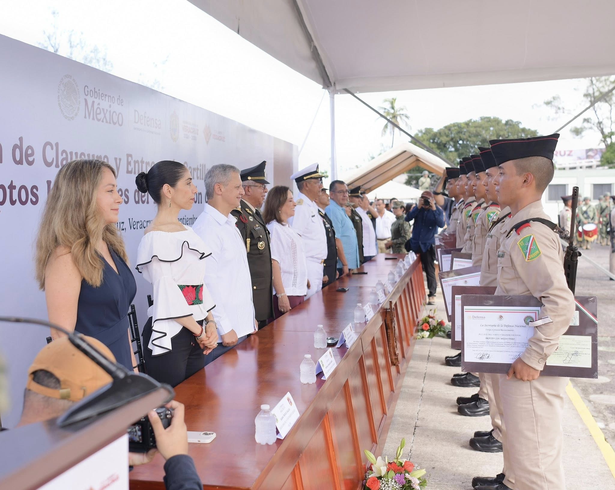 FISCAL GENERAL ASISTE A LA CEREMONIA DE CLAUSURA Y ENTREGA DE CARTILLAS LIBERADAS AL PERSONAL DE CONSCRIPTOS INTEGRANTRES DEL 2/O ESCALÓN DE ADIESTRAMIENTO 2025.