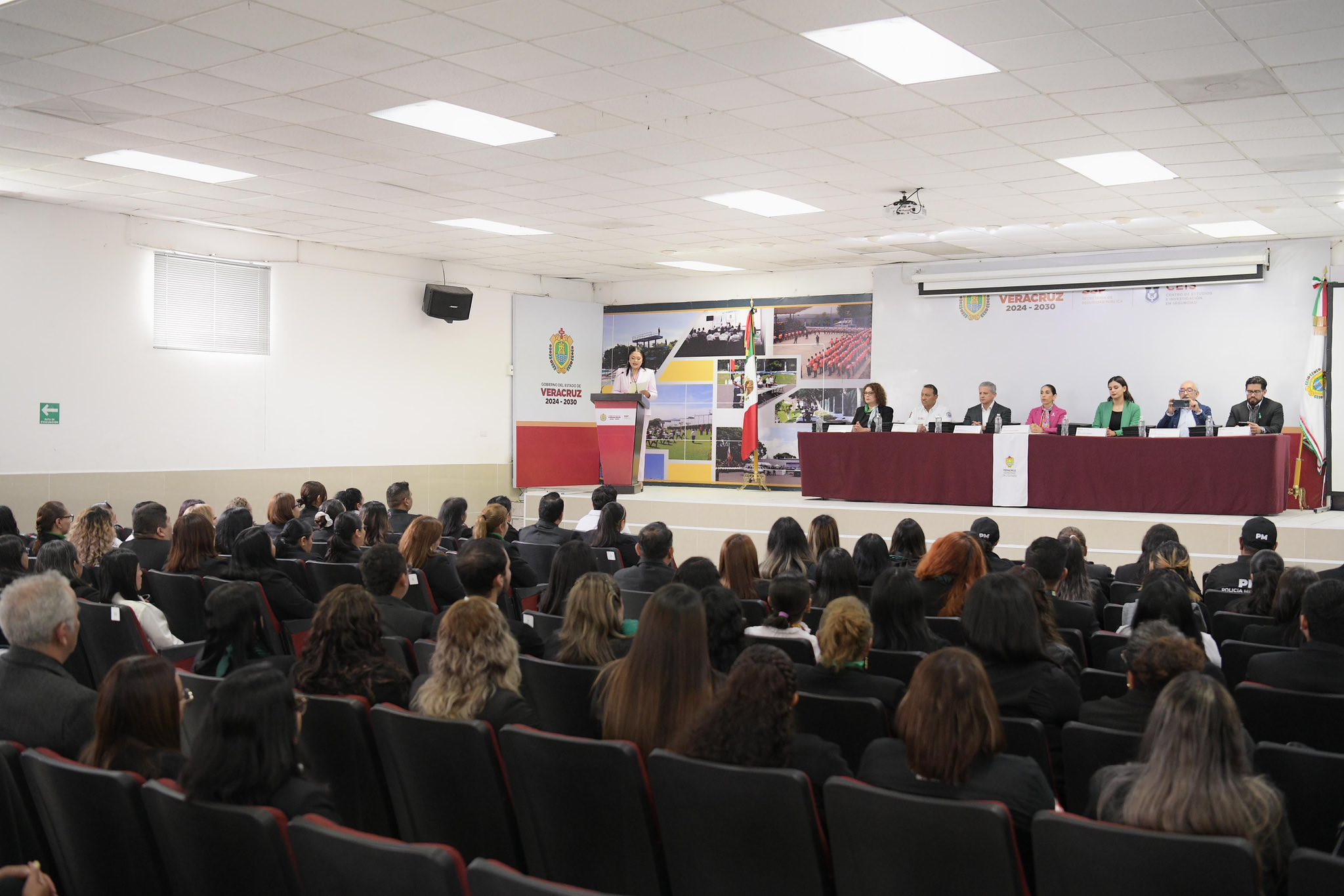 FISCAL GENERAL PRESIDE CEREMONIA DE ENTREGA DE CONSTANCIAS DE CERTIFICACIÓN EN MATERIA DE VIOLENCIA VICARIA