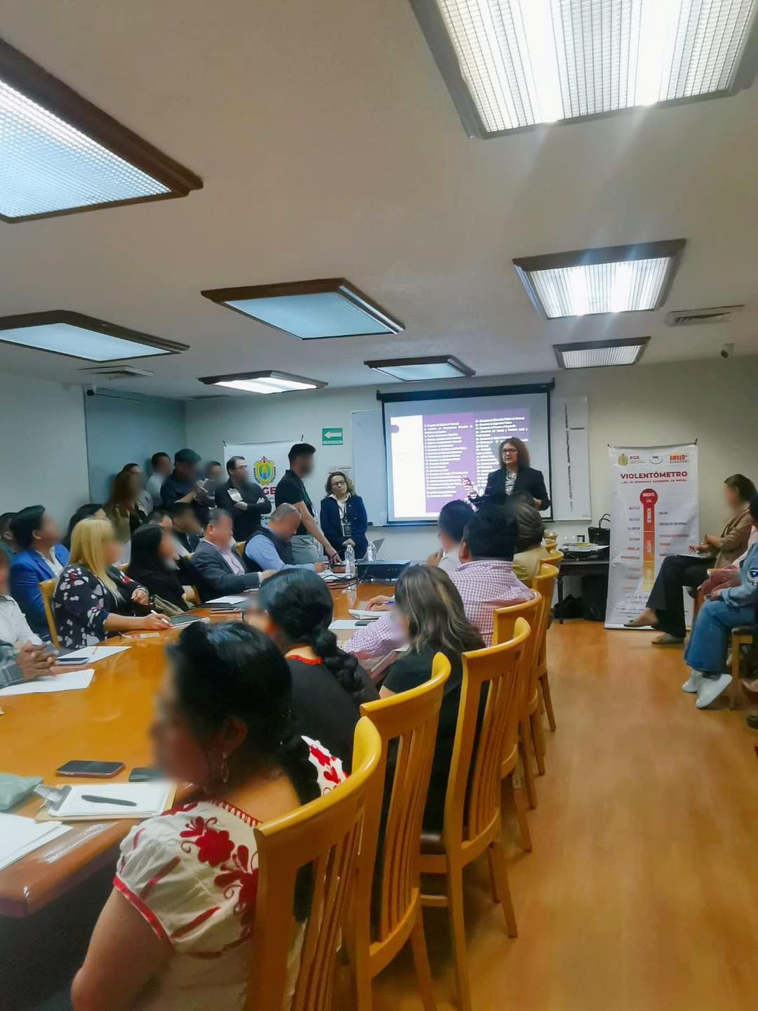 FGE participa en la “Plática informativa a abogados y personal de la Secretaría de Educación”