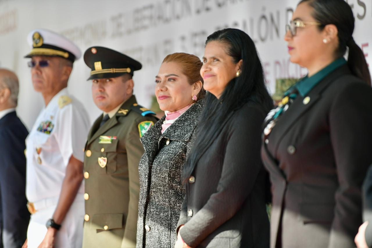 La Fiscal General asiste a Entrega de Cartillas al Tercer Escalón de Adiestramiento 2025