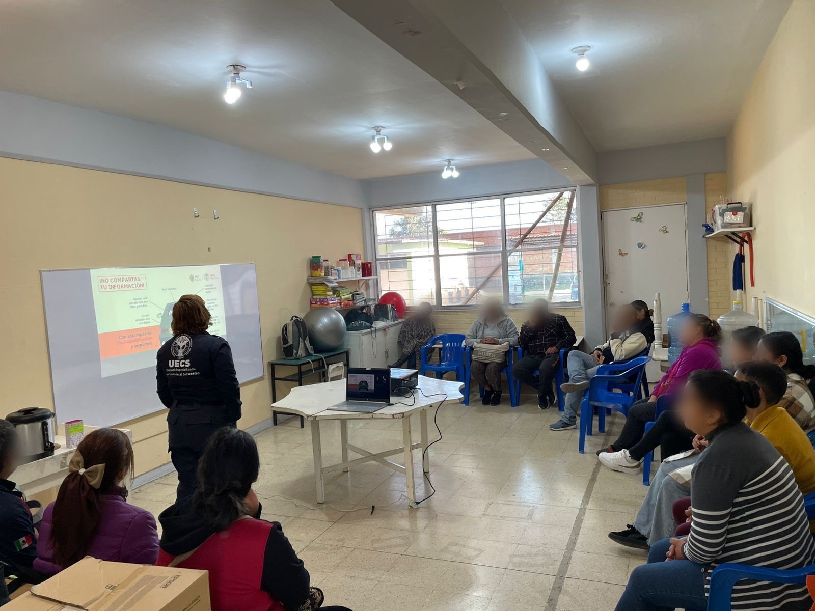 UECS refuerza la prevención del engaño telefónico y la extorsión mediante pláticas informativas