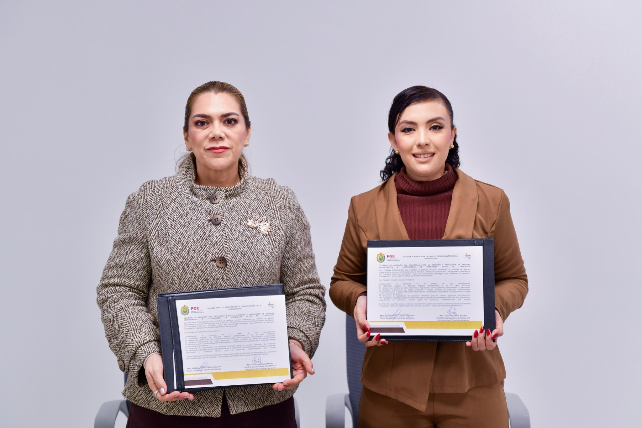Firman FGE y Fiscalía Anticorrupción protocolo para la atención y protección de personas denunciantes