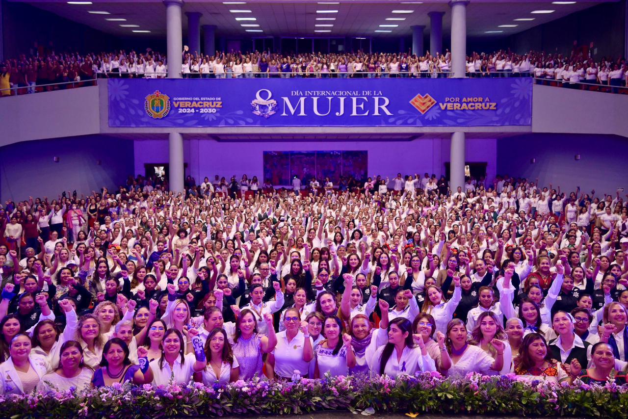 Asiste Fiscal General a conmemoración del Día Internacional de la Mujer y firma de convenio "Veracruzana Protegida"