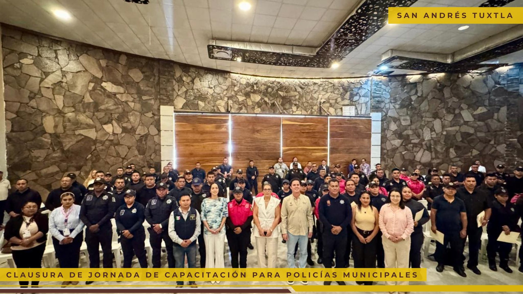 𝗖𝗼𝗻 𝗰𝗮𝗽𝗮𝗰𝗶𝘁𝗮𝗰𝗶𝗼́𝗻 𝗰𝗼𝗻𝘁𝗶𝗻𝘂𝗮 𝗱𝗲 𝘀𝘂𝘀 𝗲𝗹𝗲𝗺𝗲𝗻𝘁𝗼𝘀 𝘆 𝗰𝗼𝗼𝗿𝗱𝗶𝗻𝗮𝗰𝗶𝗼́𝗻 𝗶𝗻𝘁𝗲𝗿𝗶𝗻𝘀𝘁𝗶𝘁𝘂𝗰𝗶𝗼𝗻𝗮𝗹 𝘀𝗲 𝗳𝗼𝗿𝘁𝗮𝗹𝗲𝗰𝗲𝗻 𝗹𝗮𝘀 𝗶𝗻𝘀𝘁𝗶𝘁𝘂𝗰𝗶𝗼𝗻𝗲𝘀 𝗱𝗲 𝘀𝗲𝗴𝘂𝗿𝗶𝗱𝗮𝗱 𝗲𝗻 𝗩𝗲𝗿𝗮𝗰𝗿𝘂𝘇: 𝗙𝗶𝘀𝗰𝗮𝗹 𝗚𝗲𝗻𝗲𝗿𝗮𝗹