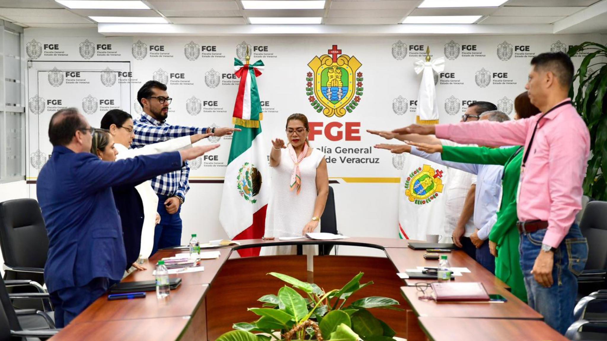 𝗙𝗶𝘀𝗰𝗮𝗹 𝗚𝗲𝗻𝗲𝗿𝗮𝗹 𝗲𝗻𝗰𝗮𝗯𝗲𝘇𝗮 𝗶𝗻𝘀𝘁𝗮𝗹𝗮𝗰𝗶𝗼́𝗻 𝗱𝗲 𝗹𝗮 𝗖𝗼𝗺𝗶𝘀𝗶𝗼́𝗻 𝗱𝗲𝗹 𝗦𝗲𝗿𝘃𝗶𝗰𝗶𝗼 𝗣𝗿𝗼𝗳𝗲𝘀𝗶𝗼𝗻𝗮𝗹 𝗱𝗲 𝗖𝗮𝗿𝗿𝗲𝗿𝗮