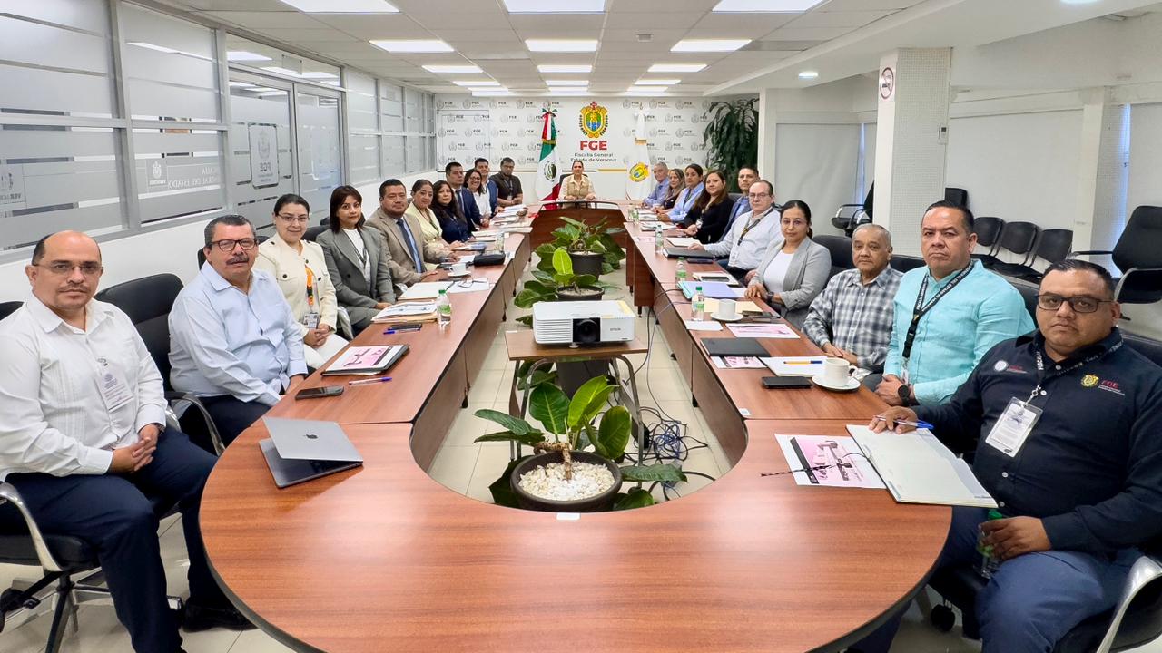 𝗙𝗶𝘀𝗰𝗮𝗹 𝗚𝗲𝗻𝗲𝗿𝗮𝗹 𝗿𝗲𝗳𝘂𝗲𝗿𝘇𝗮 𝗲𝘀𝘁𝗿𝗮𝘁𝗲𝗴𝗶𝗮𝘀 𝗼𝗽𝗲𝗿𝗮𝘁𝗶𝘃𝗮𝘀 𝗲𝗻 𝗿𝗲𝘂𝗻𝗶𝗼́𝗻 𝗰𝗼𝗻 𝗺𝗮𝗻𝗱𝗼𝘀