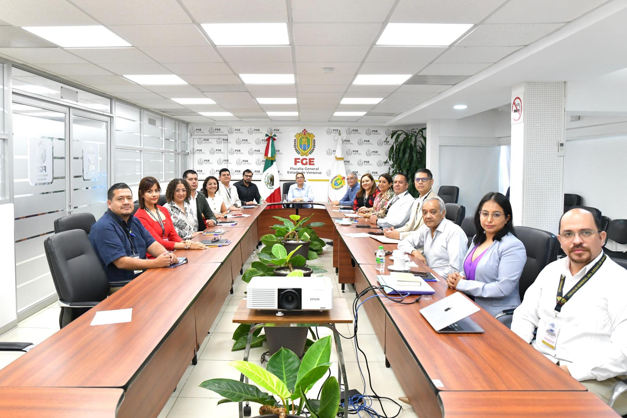 𝗙𝗶𝘀𝗰𝗮𝗹 𝗚𝗲𝗻𝗲𝗿𝗮𝗹 𝗲𝗻𝗰𝗮𝗯𝗲𝘇𝗮 𝗿𝗲𝘂𝗻𝗶𝗼́𝗻 𝗲𝘀𝘁𝗿𝗮𝘁𝗲́𝗴𝗶𝗰𝗮 𝗽𝗮𝗿𝗮 𝗳𝗼𝗿𝘁𝗮𝗹𝗲𝗰𝗲𝗿 𝗮𝗰𝗰𝗶𝗼𝗻𝗲𝘀 𝗱𝗲 𝗶𝗻𝘃𝗲𝘀𝘁𝗶𝗴𝗮𝗰𝗶𝗼́𝗻 𝘆 𝗽𝗿𝗼𝗰𝘂𝗿𝗮𝗰𝗶𝗼́𝗻 𝗱𝗲 𝗷𝘂𝘀𝘁𝗶𝗰𝗶𝗮 𝗲𝗻 𝗩𝗲𝗿𝗮𝗰𝗿𝘂𝘇