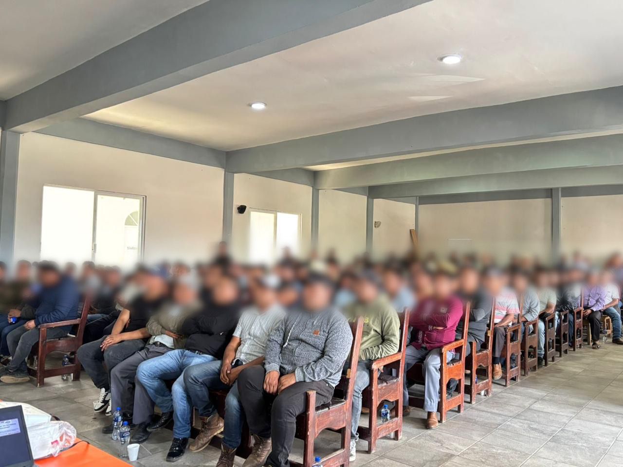 𝗙𝗚𝗘 𝗩𝗲𝗿𝗮𝗰𝗿𝘂𝘇 𝗶𝗺𝗽𝗮𝗿𝘁𝗲 𝗽𝗹𝗮́𝘁𝗶𝗰𝗮𝘀 𝗶𝗻𝗳𝗼𝗿𝗺𝗮𝘁𝗶𝘃𝗮𝘀 𝗲𝗻 𝗦𝗼𝗹𝗲𝗱𝗮𝗱 𝗱𝗲 𝗔𝘁𝘇𝗼𝗺𝗽𝗮