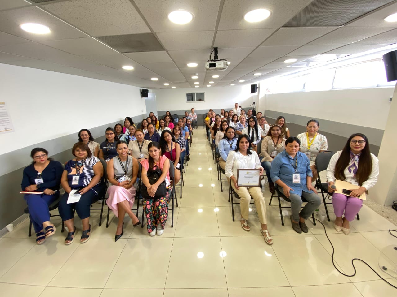 𝗙𝗶𝘀𝗰𝗮𝗹𝗶́𝗮 𝗱𝗲 𝗩𝗲𝗿𝗮𝗰𝗿𝘂𝘇 𝗳𝗼𝗿𝘁𝗮𝗹𝗲𝗰𝗲 𝗽𝗿𝗼𝗳𝗲𝘀𝗶𝗼𝗻𝗮𝗹𝗶𝘇𝗮𝗰𝗶𝗼́𝗻 𝗲𝗻 𝗺𝗮𝘁𝗲𝗿𝗶𝗮 𝗱𝗲 𝘃𝗶𝗼𝗹𝗲𝗻𝗰𝗶𝗮 𝘃𝗶𝗰𝗮𝗿𝗶𝗮