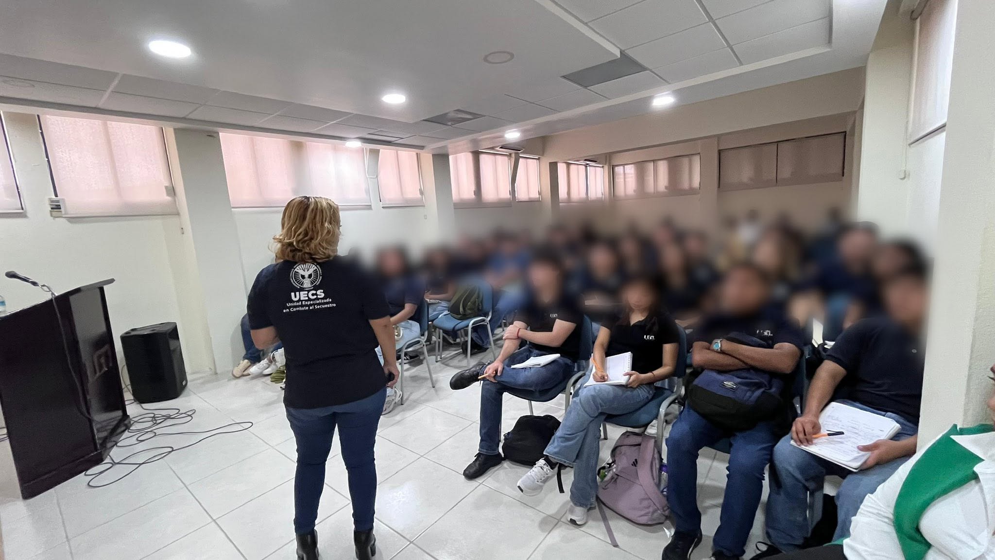 𝗨𝗘𝗖𝗦 𝗳𝗼𝗿𝘁𝗮𝗹𝗲𝗰𝗲 𝗹𝗮 𝗽𝗿𝗲𝘃𝗲𝗻𝗰𝗶𝗼́𝗻 𝗱𝗲𝗹 𝗱𝗲𝗹𝗶𝘁𝗼 𝗲𝗻𝘁𝗿𝗲 𝗲𝘀𝘁𝘂𝗱𝗶𝗮𝗻𝘁𝗲𝘀 𝗱𝗲 𝗗𝗲𝗿𝗲𝗰𝗵𝗼 𝗲𝗻 𝗠𝗮𝗿𝘁𝗶́𝗻𝗲𝘇 𝗱𝗲 𝗹𝗮 𝗧𝗼𝗿𝗿𝗲