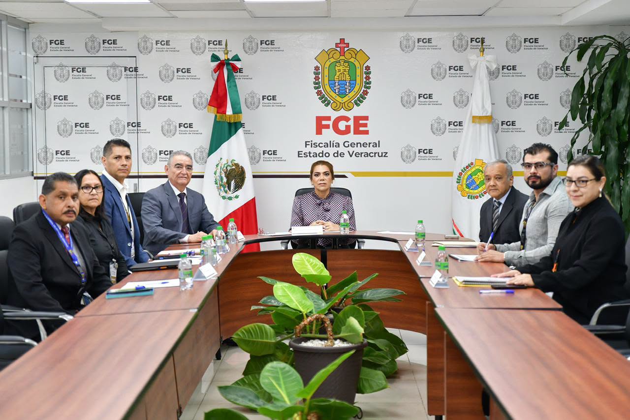 𝗖𝗼𝗺𝗶𝘀𝗶𝗼́𝗻 𝗱𝗲 𝗛𝗼𝗻𝗼𝗿 𝘆 𝗝𝘂𝘀𝘁𝗶𝗰𝗶𝗮 𝗳𝗼𝗿𝘁𝗮𝗹𝗲𝗰𝗲 𝗱𝗶𝘀𝗰𝗶𝗽𝗹𝗶𝗻𝗮 𝗶𝗻𝘁𝗲𝗿𝗻𝗮 𝗲𝗻 𝗹𝗮 𝗙𝗶𝘀𝗰𝗮𝗹𝗶́𝗮 𝗱𝗲 𝗩𝗲𝗿𝗮𝗰𝗿𝘂𝘇