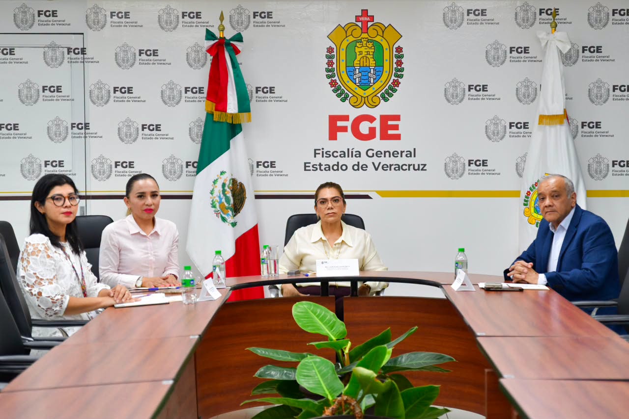 𝗖𝗼𝗻 𝘁𝗿𝗮𝗻𝘀𝗽𝗮𝗿𝗲𝗻𝗰𝗶𝗮 𝘆 𝗲𝘃𝗮𝗹𝘂𝗮𝗰𝗶𝗼́𝗻 𝗿𝗶𝗴𝘂𝗿𝗼𝘀𝗮, 𝗙𝗶𝘀𝗰𝗮𝗹𝗶́𝗮 𝗶𝗺𝗽𝘂𝗹𝘀𝗮 𝗰𝗲𝗿𝘁𝗶𝗳𝗶𝗰𝗮𝗰𝗶𝗼́𝗻 𝗱𝗲 𝗽𝗲𝗿𝘀𝗼𝗻𝗮𝘀 𝗳𝗮𝗰𝗶𝗹𝗶𝘁𝗮𝗱𝗼𝗿𝗮𝘀