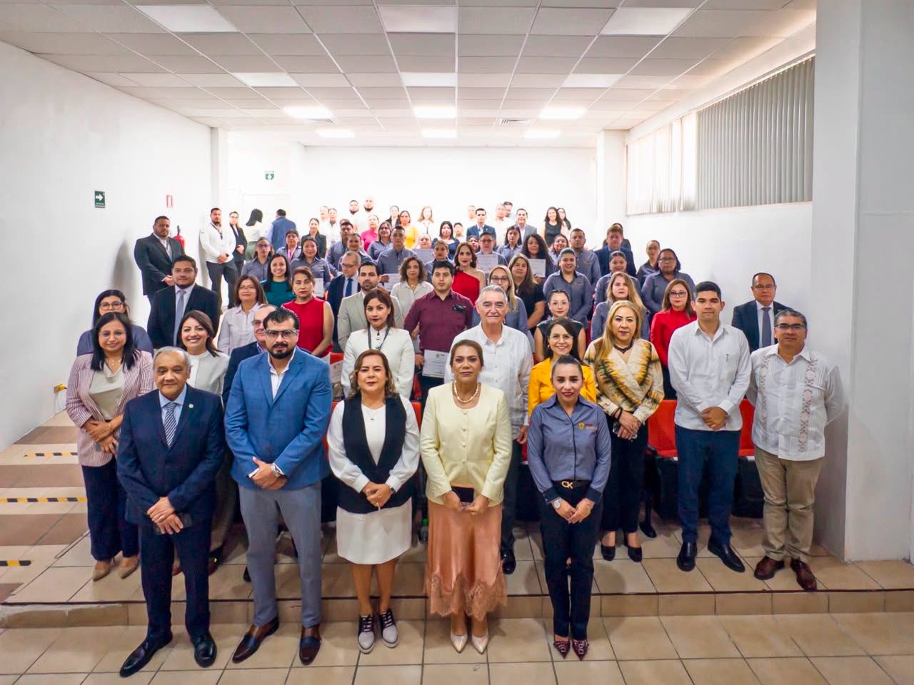 𝗩𝗲𝗿𝗮𝗰𝗿𝘂𝘇 𝗳𝗼𝗿𝘁𝗮𝗹𝗲𝗰𝗲 𝗹𝗮 𝗷𝘂𝘀𝘁𝗶𝗰𝗶𝗮 𝗿𝗲𝘀𝘁𝗮𝘂𝗿𝗮𝘁𝗶𝘃𝗮 𝗰𝗼𝗻 𝗻𝘂𝗲𝘃𝗮 𝗴𝗲𝗻𝗲𝗿𝗮𝗰𝗶𝗼́𝗻 𝗱𝗲 𝗳𝗮𝗰𝗶𝗹𝗶𝘁𝗮𝗱𝗼𝗿𝗮𝘀 𝘆 𝗳𝗮𝗰𝗶𝗹𝗶𝘁𝗮𝗱𝗼𝗿𝗲𝘀 𝗰𝗲𝗿𝘁𝗶𝗳𝗶𝗰𝗮𝗱𝗼𝘀