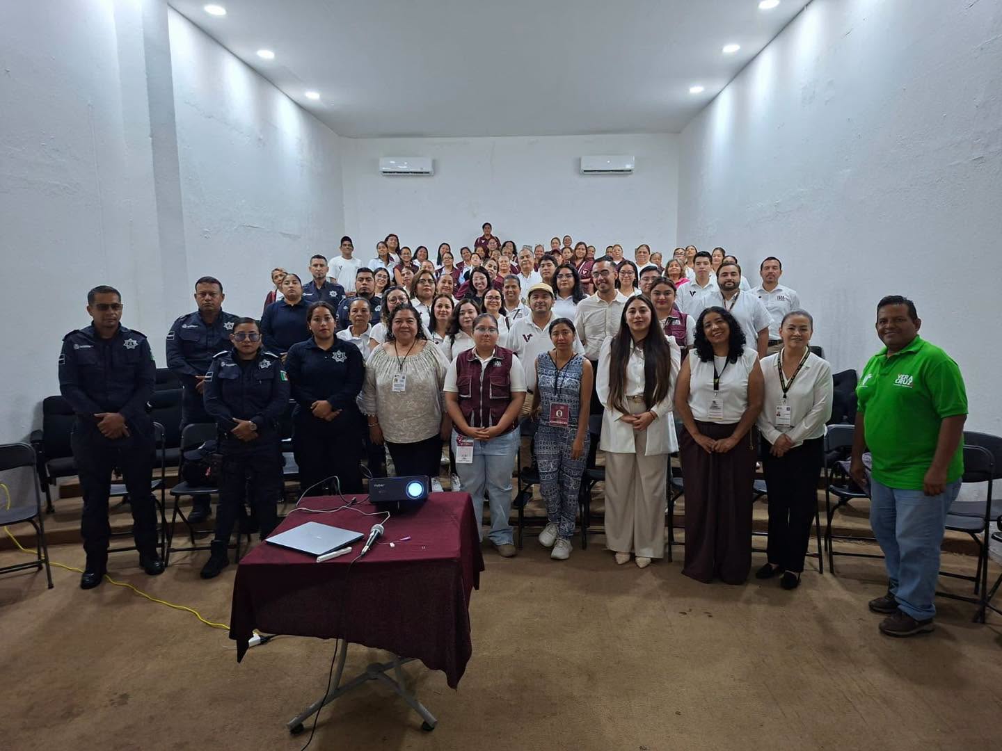 𝗖𝗼𝗻𝘁𝗶𝗻𝘂́𝗮 𝗲𝗹 𝗳𝗼𝗿𝘁𝗮𝗹𝗲𝗰𝗶𝗺𝗶𝗲𝗻𝘁𝗼 𝗲𝗻 𝗰𝗮𝗽𝗮𝗰𝗶𝘁𝗮𝗰𝗶𝗼́𝗻 𝗽𝗮𝗿𝗮 𝗽𝗿𝗲𝘃𝗲𝗻𝗶𝗿 𝘆 𝗮𝘁𝗲𝗻𝗱𝗲𝗿 𝗹𝗮𝘀 𝘃𝗶𝗼𝗹𝗲𝗻𝗰𝗶𝗮𝘀 𝗲𝗻 𝗩𝗲𝗿𝗮𝗰𝗿𝘂𝘇