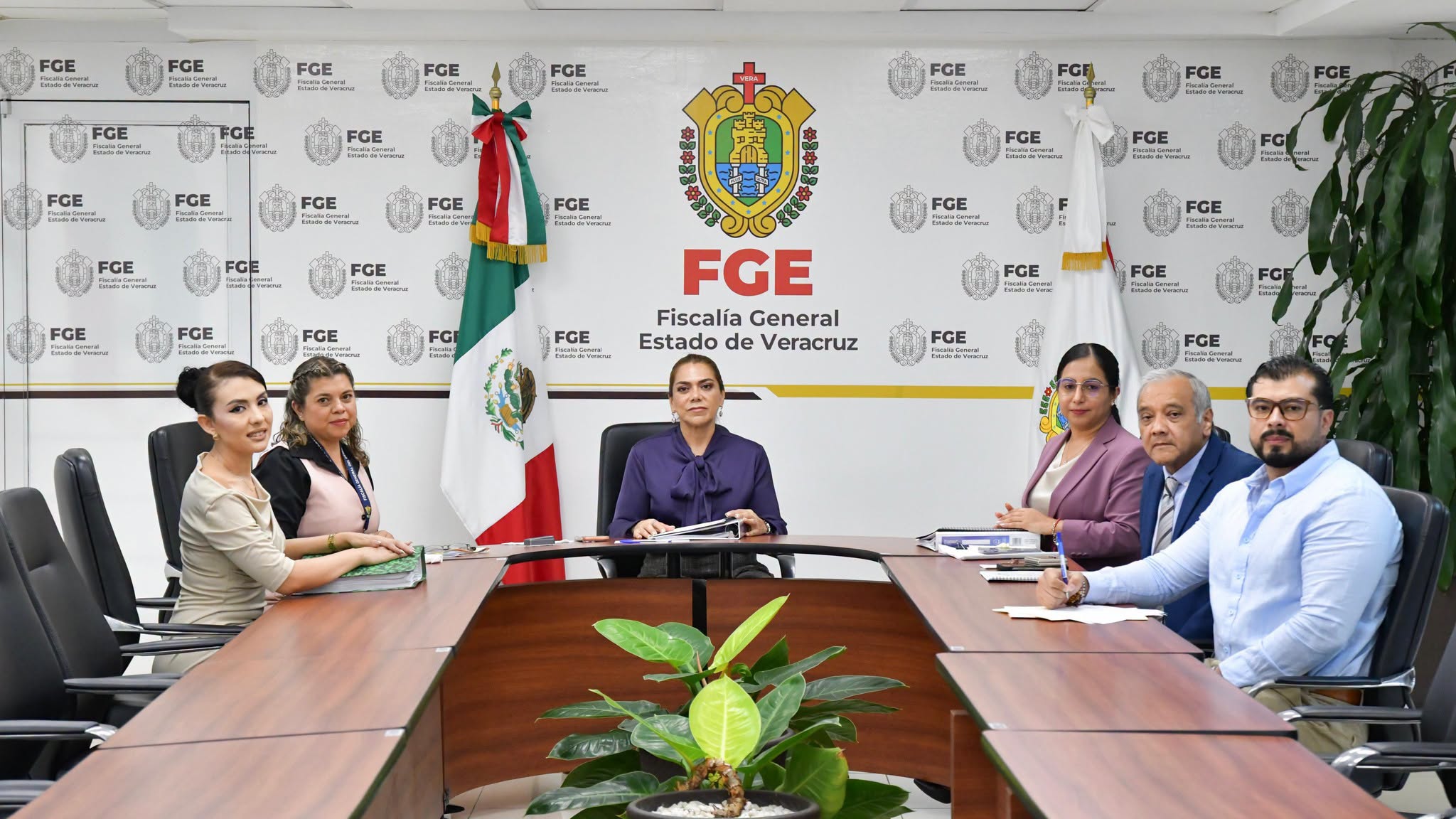 𝗙𝗶𝘀𝗰𝗮𝗹 𝗚𝗲𝗻𝗲𝗿𝗮𝗹 𝗲𝗻𝗰𝗮𝗯𝗲𝘇𝗮 𝗦𝗲𝘀𝗶𝗼́𝗻 𝗘𝘅𝘁𝗿𝗮𝗼𝗿𝗱𝗶𝗻𝗮𝗿𝗶𝗮 𝗱𝗲𝗹 𝗢́𝗿𝗴𝗮𝗻𝗼 𝗱𝗲 𝗚𝗼𝗯𝗶𝗲𝗿𝗻𝗼 𝗽𝗮𝗿𝗮 𝗰𝗼𝗻𝘀𝗼𝗹𝗶𝗱𝗮𝗿 𝘂𝗻𝗮 𝗽𝗿𝗼𝗰𝘂𝗿𝗮𝗰𝗶𝗼́𝗻 𝗱𝗲 𝗷𝘂𝘀𝘁𝗶𝗰𝗶𝗮 𝗺𝗮́𝘀 𝗲𝗳𝗶𝗰𝗮𝘇